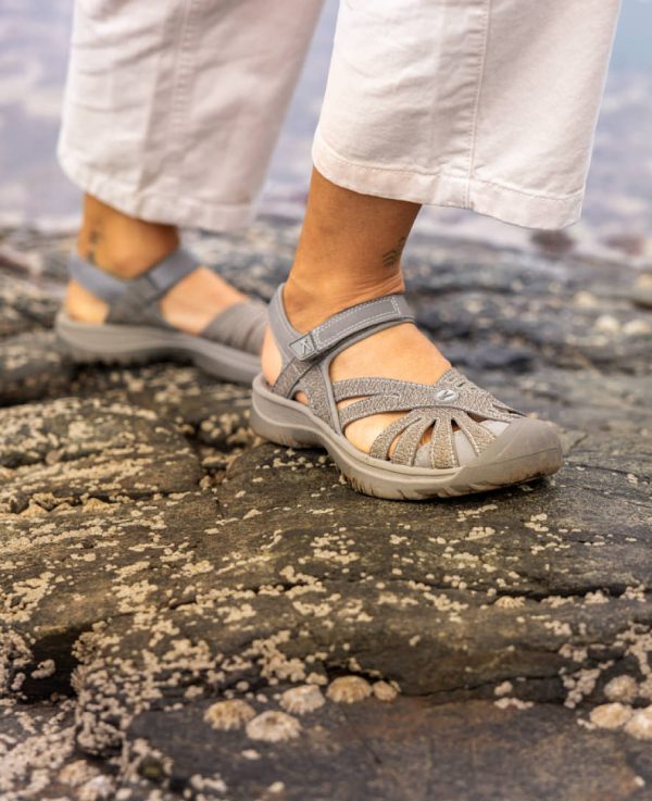 Women's Rose Sandal | Gargoyle/Raven