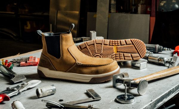 Men's Gibson Chelsea Work Boot (Carbon Toe)  |  Black/Gum