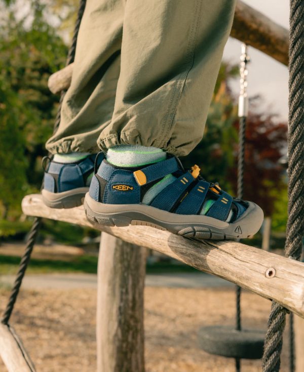 Little Kids' Newport H2 | Ribbon Red/Gargoyle