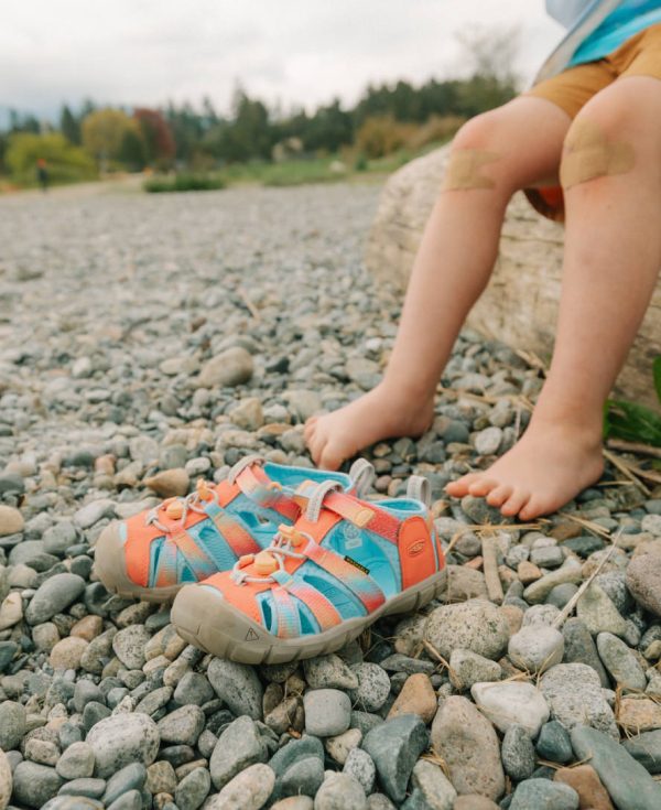 Little Kids' Seacamp II CNX  |  Bright Aqua/Giggle Pink